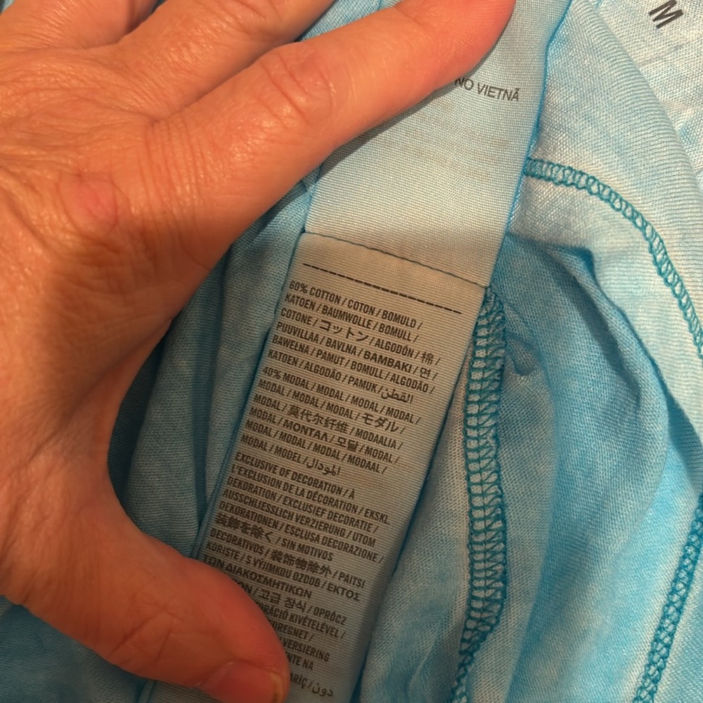 NWT Abercrombie & Fitch Light Blue Graphic Tee M Soft thin swim up pub - Picture 5 of 9
